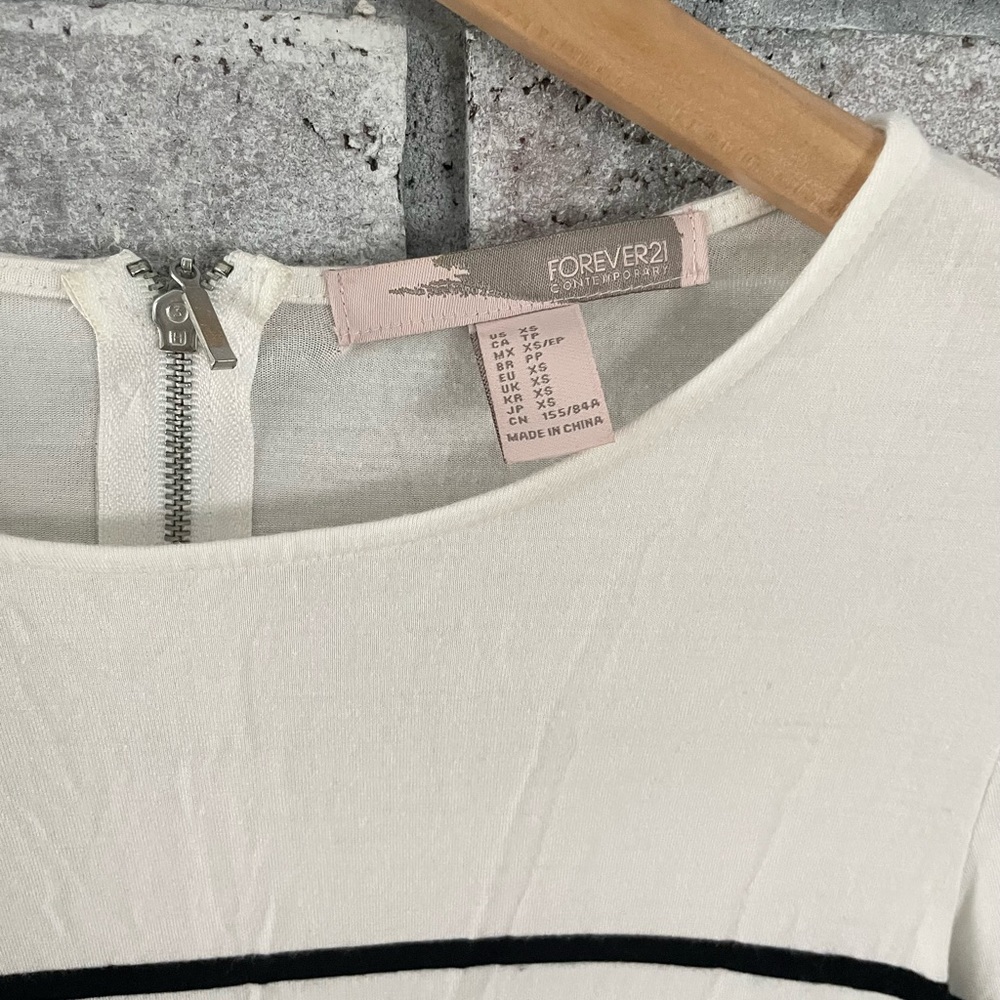 Forever 21 striped top - Picture 4 of 4